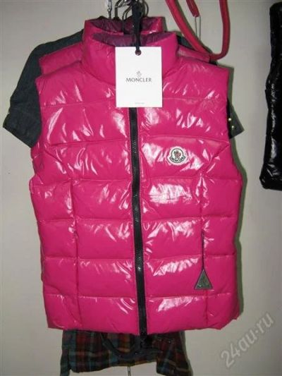 Лот: 2711467. Фото: 1. Жилет Moncler. Верхняя одежда