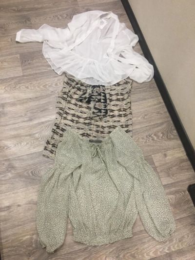 Лот: 11371130. Фото: 1. Блузы 3 штуки. Блузы, рубашки, водолазки