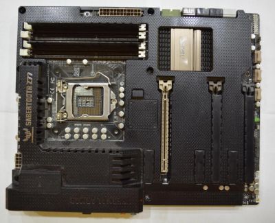 Лот: 4638705. Фото: 1. Материнская плата ASUS Sabertooth... Материнские платы