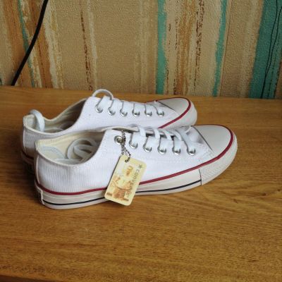 Лот: 5397936. Фото: 1. Кеды Converse новые! 37р.(белые... Кеды, кроссовки, слипоны