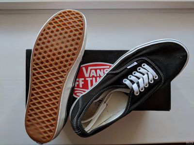 Лот: 13275946. Фото: 1. Кеды VANS Authentic 8.5 US б/у. Кеды, кроссовки, слипоны