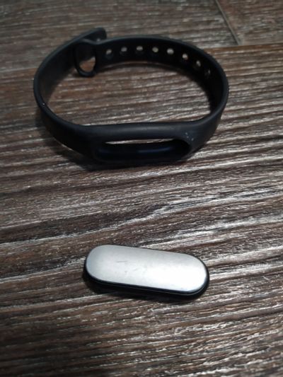 Лот: 15254015. Фото: 1. Браслет Xiaomi mi band 1. Смарт-часы, фитнес-браслеты, аксессуары