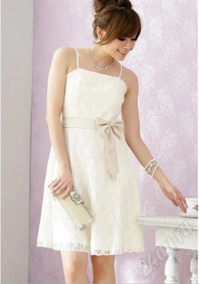 Лот: 694752. Фото: 1. Персиковое кружевное платье. Платья