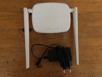 Лот: 16754206. Фото: 1. Wi-Fi роутер (маршрутизатор) Tenda... Маршрутизаторы (роутеры)