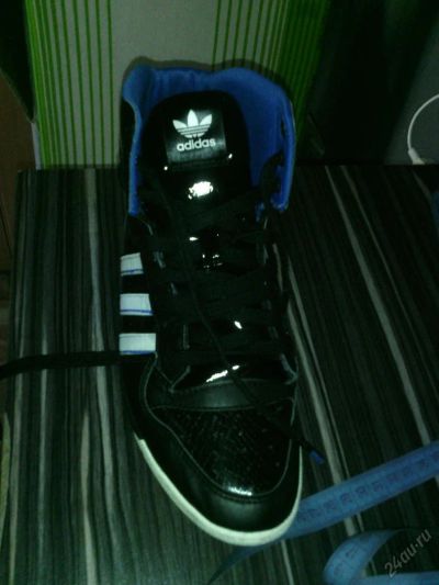 Лот: 5730757. Фото: 1. Кросовки adidas. Кеды, кроссовки, слипоны