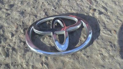 Лот: 1908371. Фото: 1. Значок TOYOTA. Кузов