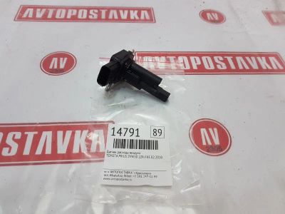 Лот: 21090522. Фото: 1. Датчик расхода воздуха Toyota... Двигатель и элементы двигателя