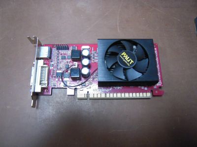 Лот: 12572422. Фото: 1. PCI-E видеокарта GeForce GT520... Видеокарты