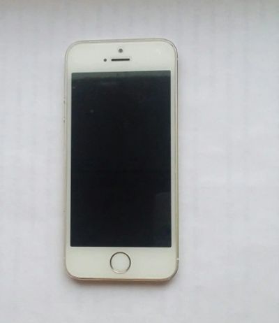 Лот: 8290901. Фото: 1. Iphone 5s 16GB золото. Смартфоны