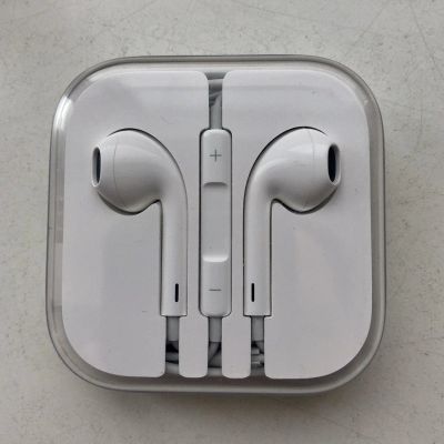 Лот: 14997139. Фото: 1. Наушники Apple EarPods (3.5 мм... Красноярск