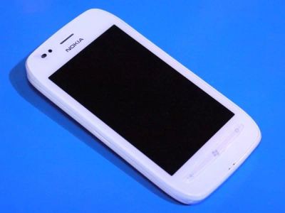 Лот: 4238885. Фото: 1. Nokia Lumia 710 (белый). Смартфоны
