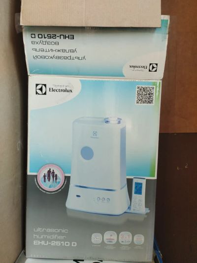 Лот: 23318493. Фото: 1. Увлажнитель Electrolux EHU-2510... Увлажнители и мойки воздуха