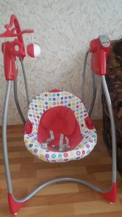 Лот: 10093283. Фото: 1. Качеля Graco (Электро + батарейки... Ходунки, прыгунки, качели