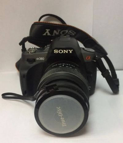 Лот: 9726515. Фото: 1. Продам фотокамеру Sony Alpha DSLR-A380... Цифровые зеркальные
