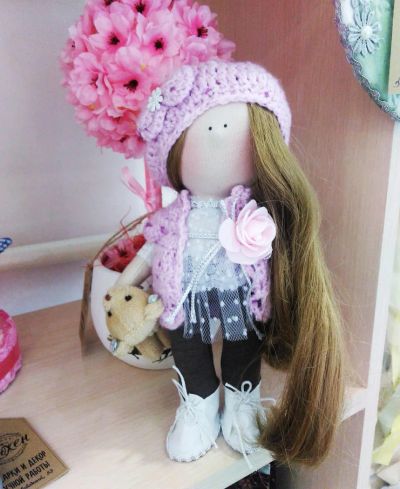 Лот: 8404337. Фото: 1. Кукла с длинными волосами. Авторские куклы, игрушки, поделки