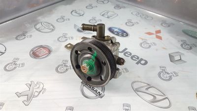 Лот: 23591458. Фото: 1. Насос гидроусилителя Mazda MPV... Ходовая, подвеска, рулевое управление