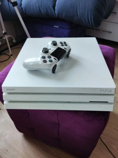 Лот: 18671661. Фото: 1. Playstation 4 pro консоль. Игровые приставки, консоли