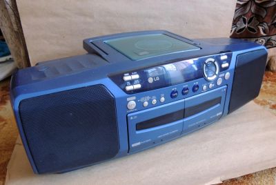 Лот: 4115723. Фото: 1. CD Кассетная магнитола LG CD 810AX. Музыкальные центры, магнитолы