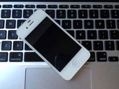 Лот: 3444515. Фото: 1. iPhone 4g 8 gb Срочно! [Обмен... Смартфоны