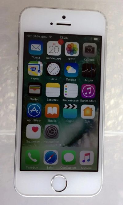 Лот: 10129912. Фото: 1. Iphone 5S 16Gb белый б/у. Смартфоны