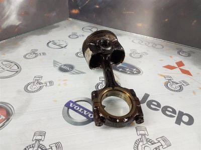 Лот: 23592313. Фото: 1. Поршень с шатуном Subaru Impreza... Двигатель и элементы двигателя