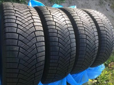 Лот: 12365461. Фото: 1. Pirelli Ice Zero FR 215/50 r17. Шины