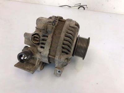 Лот: 21705670. Фото: 1. генератор Honda Civic 4D FD1. Двигатель и элементы двигателя