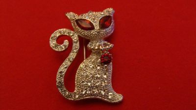 Лот: 3298503. Фото: 1. Новая! Брошь "Кошечка". Броши