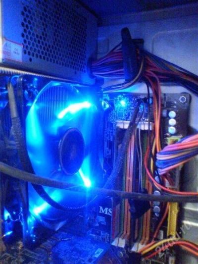 Лот: 2221397. Фото: 1. 4 ядерный системный блок intel... Компьютеры в сборе