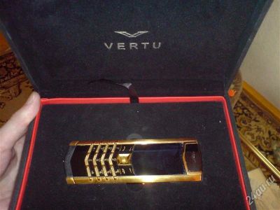Лот: 1764051. Фото: 1. Vertu Signature Gold копия. Кнопочные мобильные телефоны