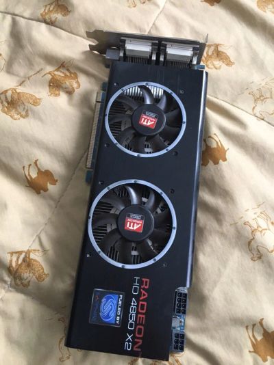 Лот: 9173872. Фото: 1. Видеокарта Radeon 4850x2 артефачит... Видеокарты