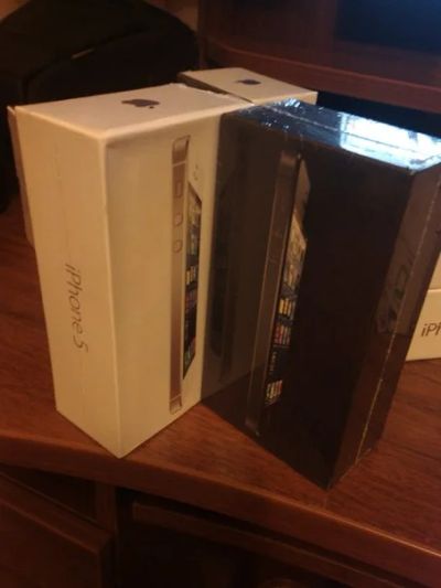 Лот: 4409178. Фото: 1. Iphone 5 16Gb (Новые,запечатаны... Смартфоны
