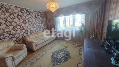 Лот: 21039611. Фото: 1. Продам 4-комн. кв. 82.4 кв.м... Квартиры, студии