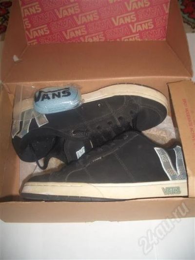 Лот: 270522. Фото: 1. Кроссовки VANS. Кеды, кроссовки, слипоны