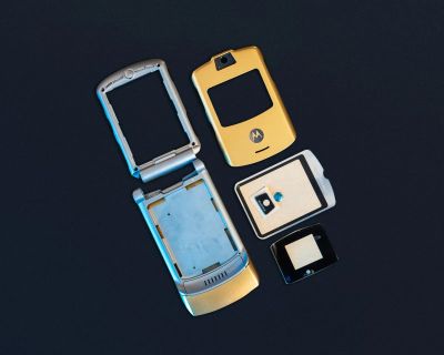 Лот: 19823585. Фото: 1. Корпус Motorola V3 золото (AAA... Другое (запчасти, оборудование)