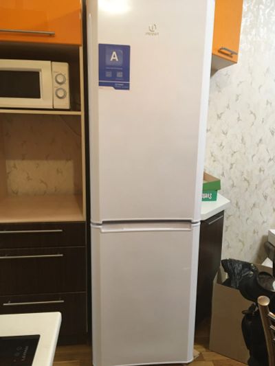 Лот: 16357678. Фото: 1. Холодильник Indesit IB 201. Холодильники, морозильные камеры