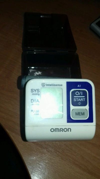 Лот: 11132818. Фото: 1. Тонометр Omron (3459). Оборудование