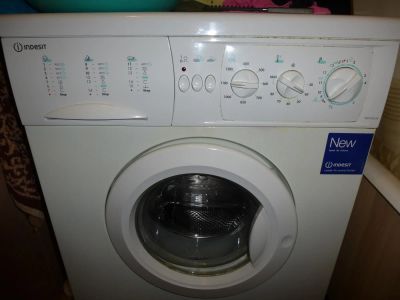 Лот: 6025751. Фото: 1. стиральная машина Indesit 1235TX. Стиральные машины