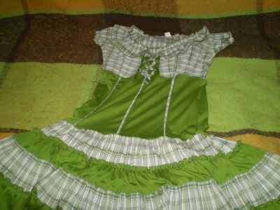 Лот: 5644052. Фото: 1. Зеленое платье. Платья