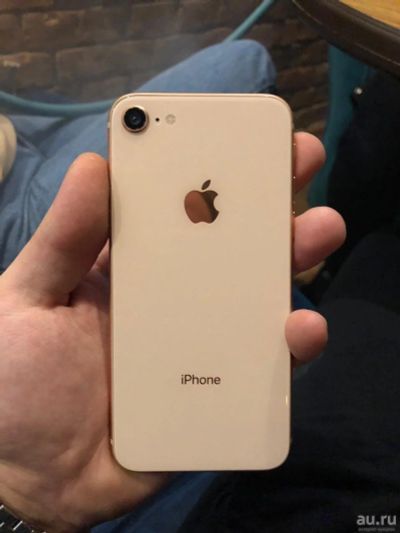 Лот: 13808445. Фото: 1. IPhone 8 64GB Gold. Смартфоны