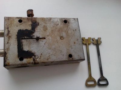 Лот: 6671180. Фото: 1. Замок гаражный с двумя ключами. Замки