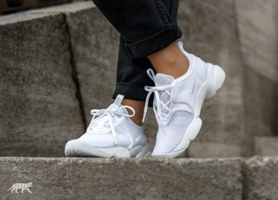 Лот: 10094992. Фото: 1. Кроссовки Nike Wmns Loden. Кеды, кроссовки, слипоны