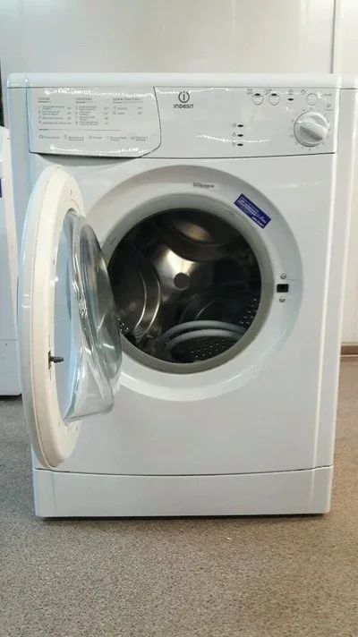 Лот: 9228660. Фото: 1. Стиральная машина Indesit wiu80. Стиральные машины