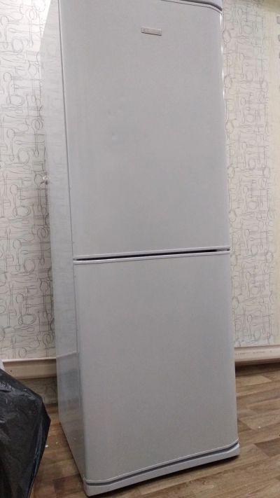 Лот: 14614455. Фото: 1. Холодильник Electrolux ERB30091W. Холодильники, морозильные камеры