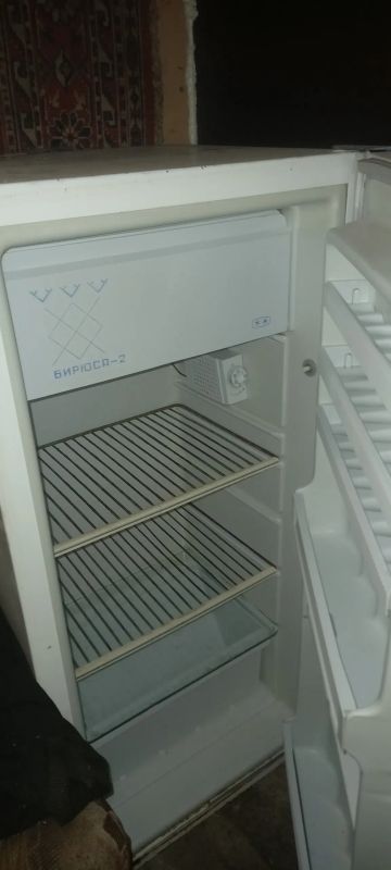 Лот: 21244706. Фото: 1. Холодильник Бирюса2. Холодильники, морозильные камеры