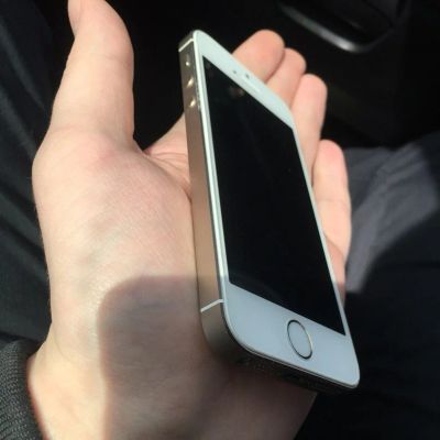 Лот: 7404559. Фото: 1. IPhone 5s 32gb. Смартфоны