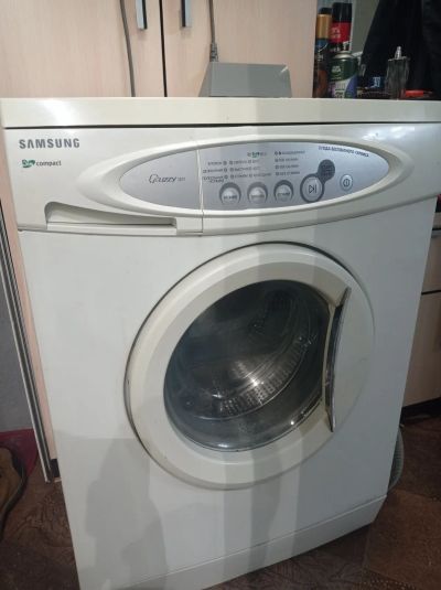 Лот: 21587137. Фото: 1. Стиральная машина Samsung в рабочем... Стиральные машины