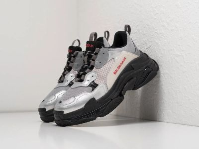 Лот: 18924244. Фото: 1. Кроссовки Balenciaga Triple S... Кеды, кроссовки, слипоны