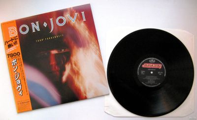 Лот: 17079486. Фото: 1. LP винил Bon Jovi ‎– 7800° Fahrenheit... Аудиозаписи