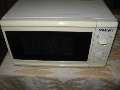 Лот: 10781834. Фото: 1. Микроволновка Scarlet SC-1706... Микроволновки, мини-печи